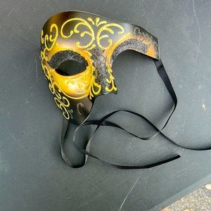 Masquerade mask